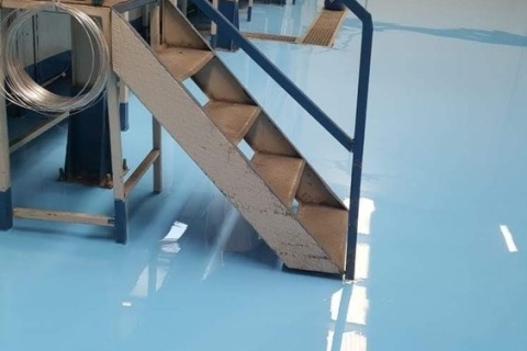 SÀN EPOXY TỰ SAN PHẲNG CÓ ƯU ĐIỂM GÌ SO VỚI CÁC LOẠI SÀN KHÁC?